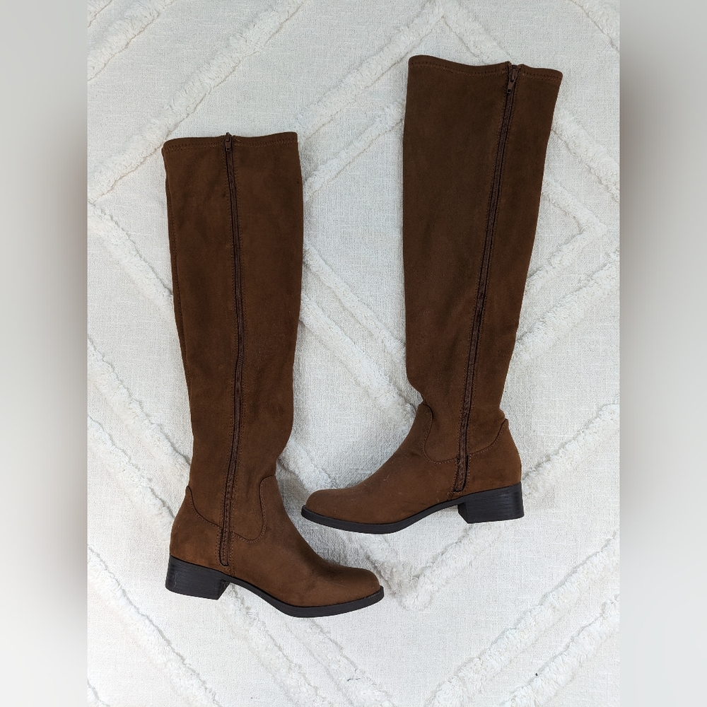 Crown and Ivy knee high riding boots size 7